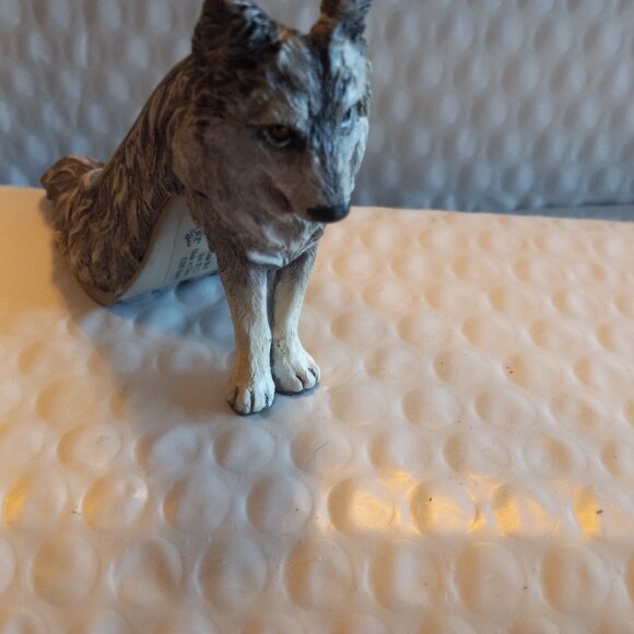 Just The Right Shoe  By Raine Lone Wolf Mini Figurine 25122 - Picture 8 of 11